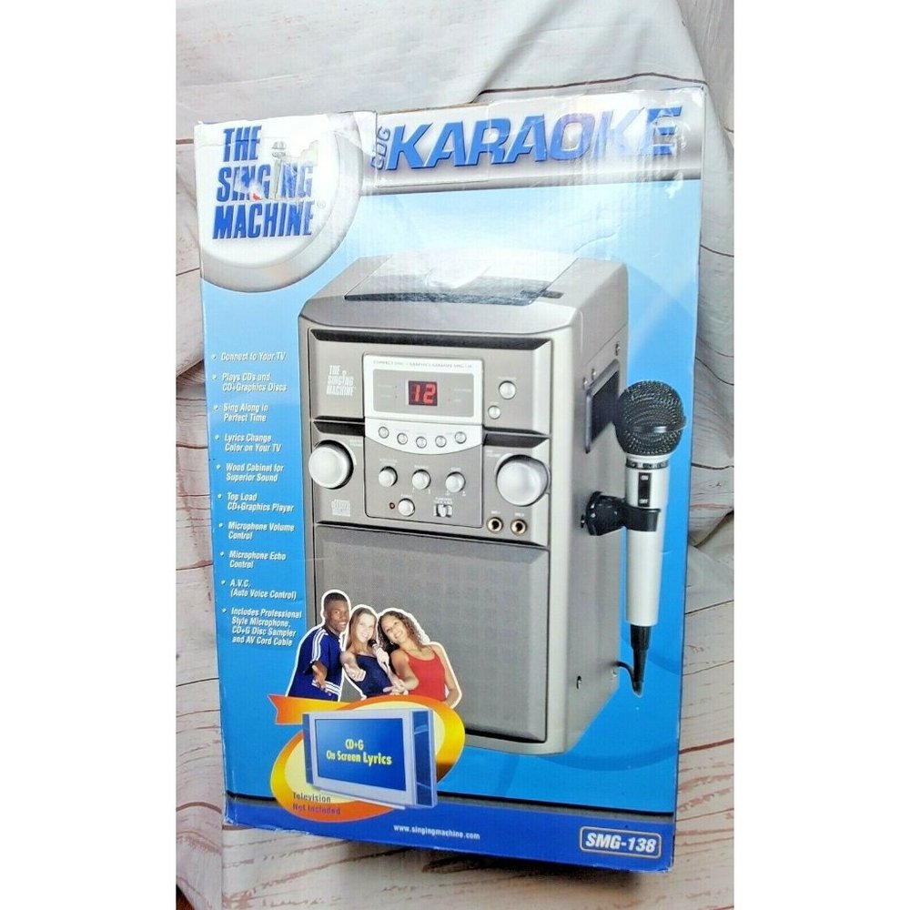 CDG The Singing Machine Karaoke Wood Cabinet A.V.C Top Loading Machine SMG-138